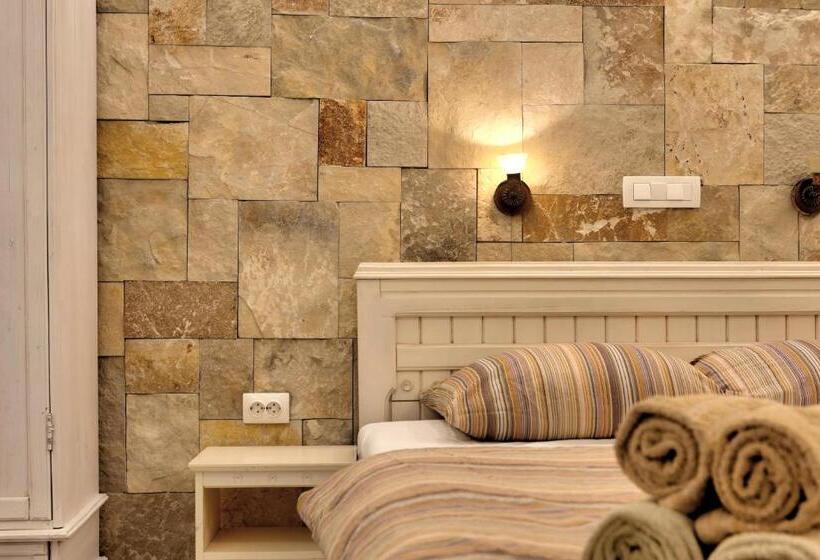 اتاق کلاسیک سه تخته, Apartments Villa Mike