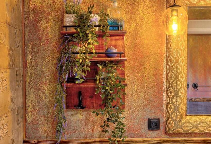 سوییت خانوادگی, Apartments Villa Mike