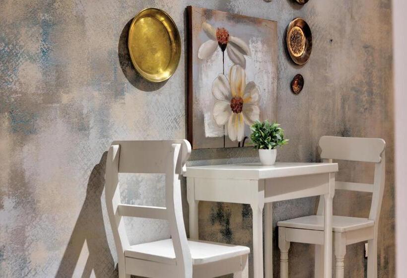 سوییت خانوادگی, Apartments Villa Mike