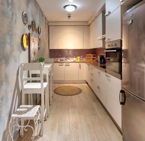 سوییت خانوادگی, Apartments Villa Mike