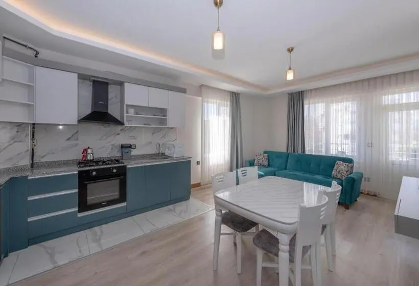 اتاق خانوادگی, Theluna Suite