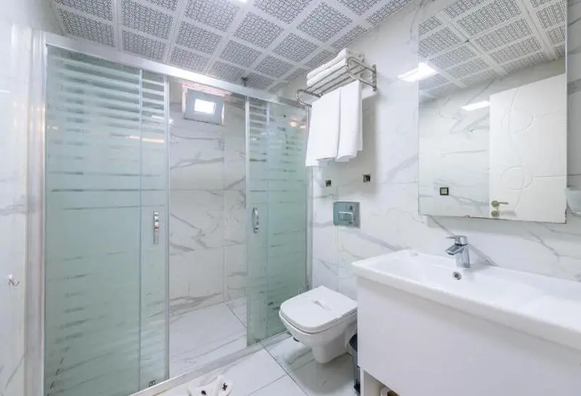 اتاق خانوادگی, Theluna Suite