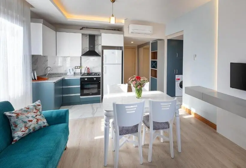 اتاق سوپریور, Theluna Suite