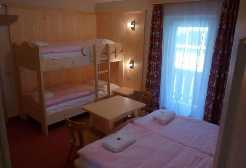 スタンダード４人部屋, Chalet Hotel Diamant