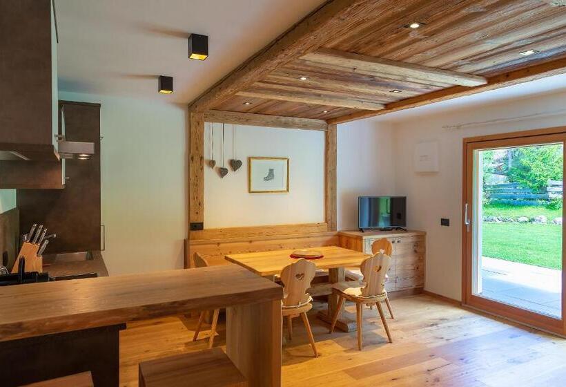 דירת חדר עם טרסה, Chalet Mornà