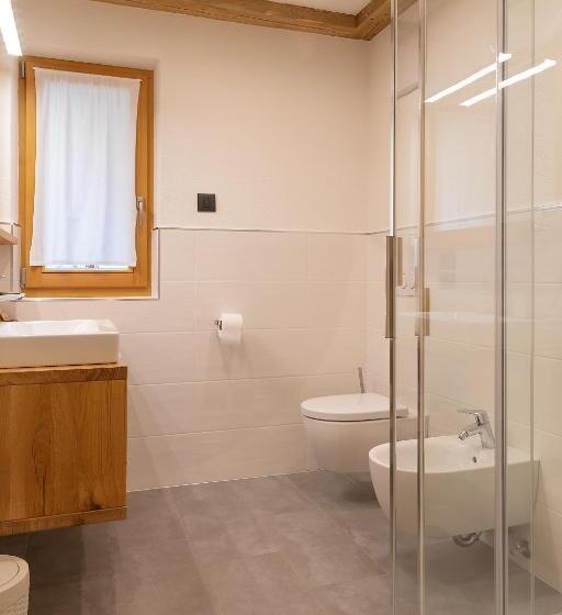 דירת חדר, Chalet Mornà