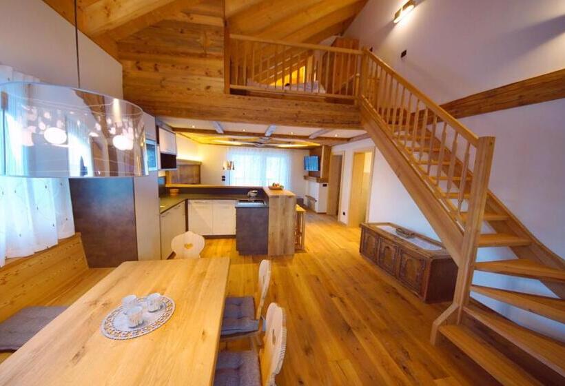 2침실 펜트하우스 아파트, Chalet Mornà