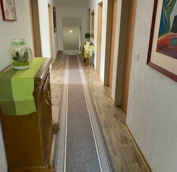 اتاق اکونومی یک تخته, Landgasthaus Jägerhof