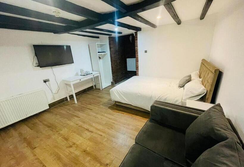 Номер Deluxe, Tudor Oaks Lodge Stevenage North