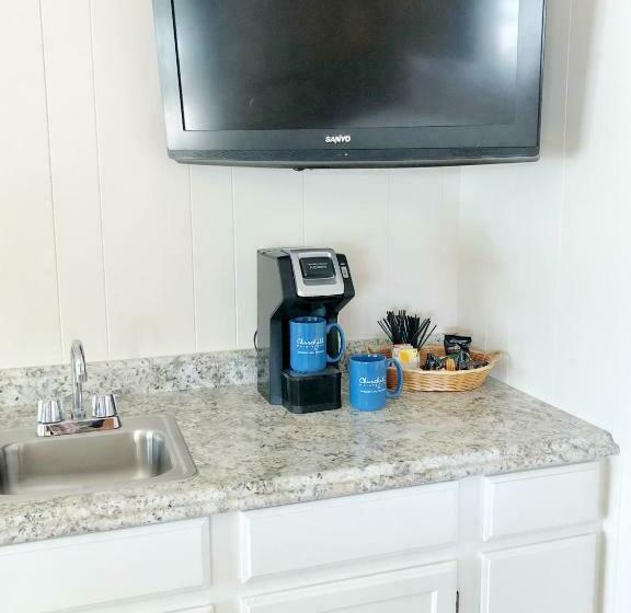 带大床的标准间, Churchill Pointe Inn