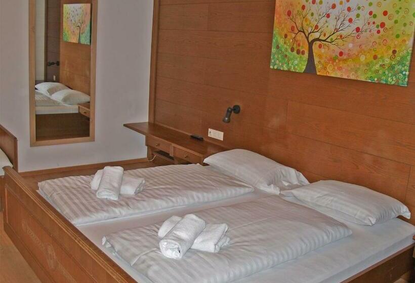 스탠다드 룸, Aineterhof