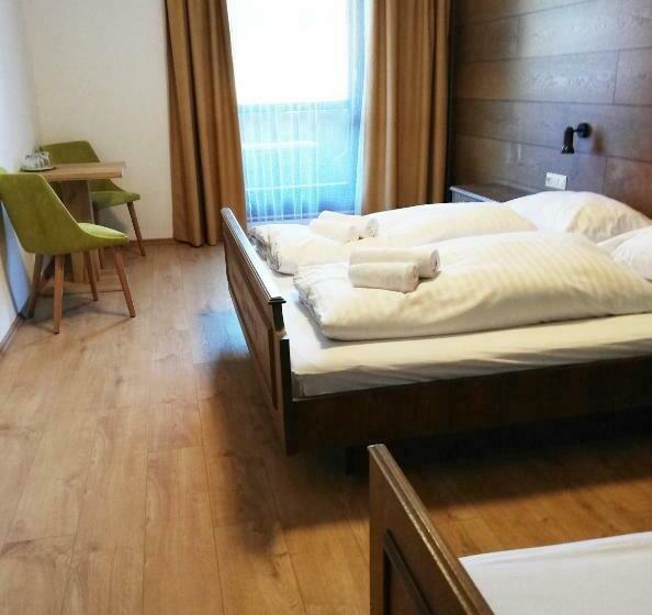 스탠다드 트리플 발코니 룸, Aineterhof