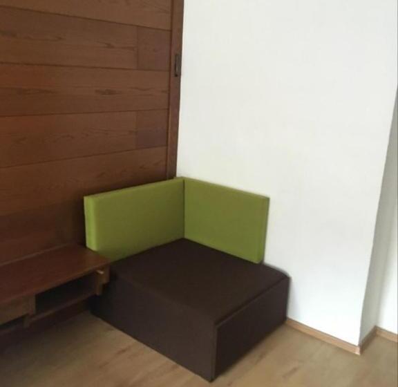 스탠다드 룸, Aineterhof