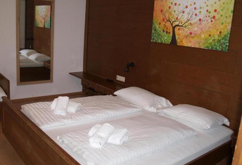 스탠다드 룸, Aineterhof