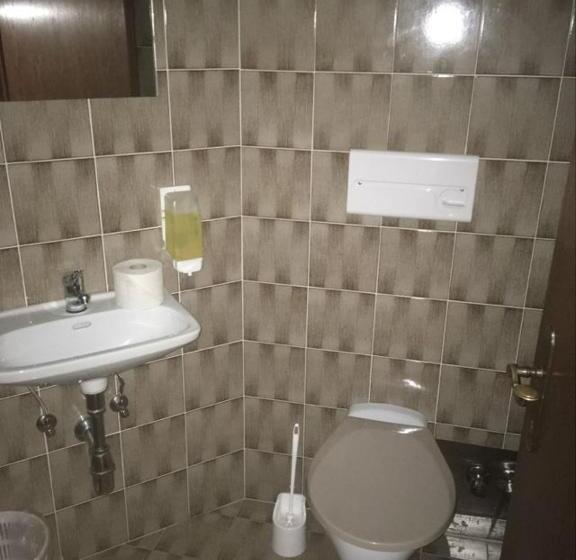 스탠다드 룸, Aineterhof