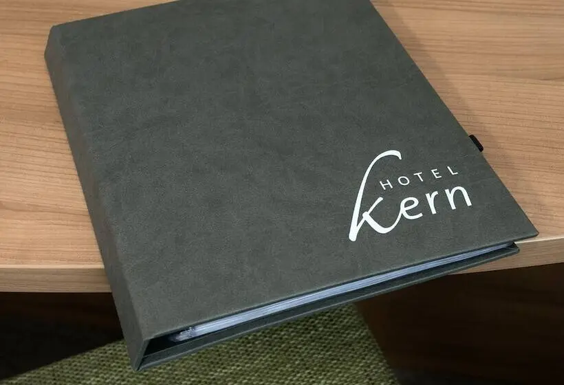 スタンダードシングルルーム, Kern Garni