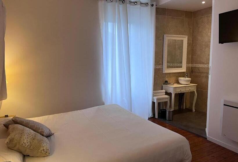 غرفة ديلوكس سرير كينج, L'hostellerie De Sèvremont