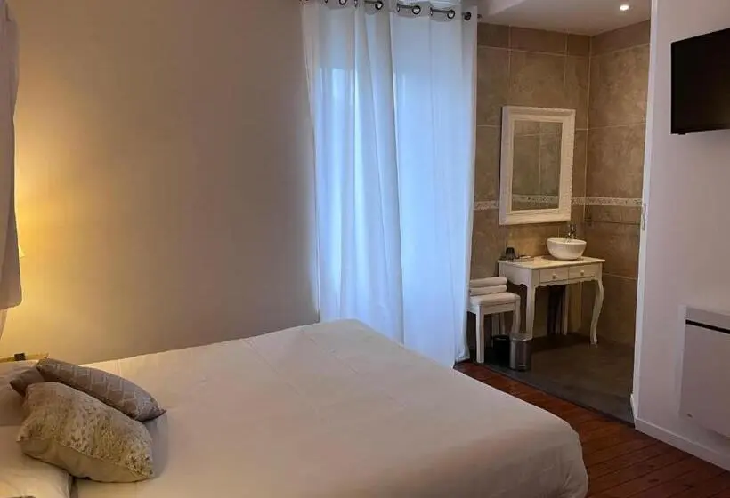 キングサイズベッドのデラックスルーム, L'hostellerie De Sèvremont