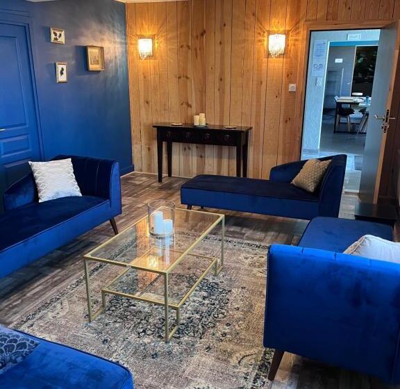 منزل غرفة نوم واحدة, L'hostellerie De Sèvremont