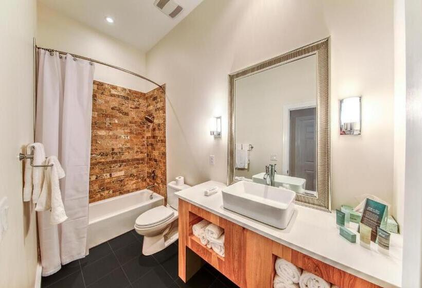 家庭工作室, The Harkness