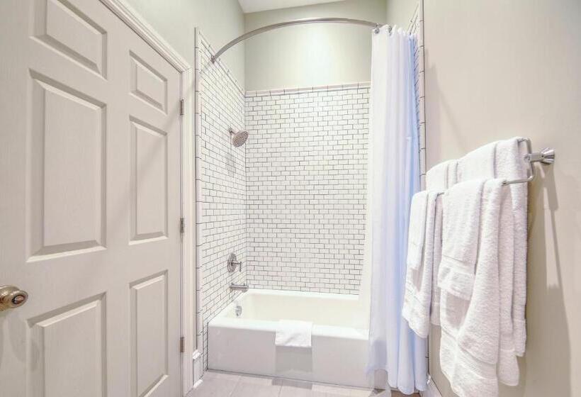 家庭工作室, The Harkness