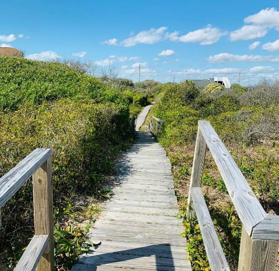 스탠다드 룸, The Beacon