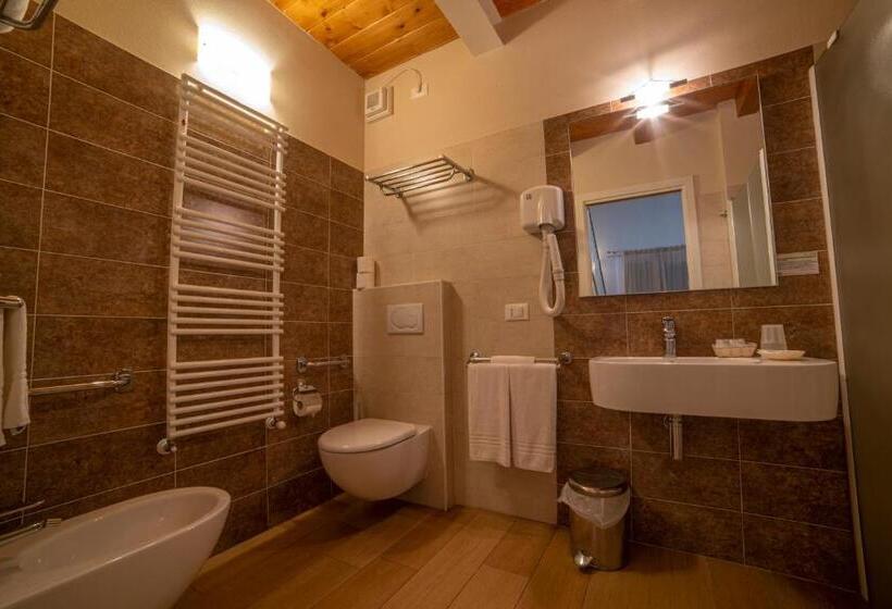 스탠다드 트리플 룸, Agriturismo B&b Vista Parco