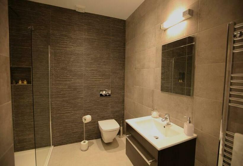 Номер Стандарт, Manor House Inn