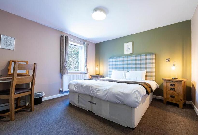 Номер Economy, Staunton Arms