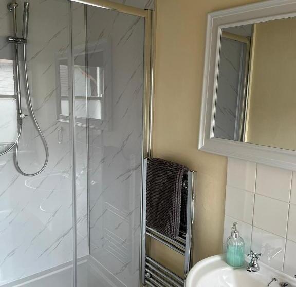 스탠다드 룸, The White Hart