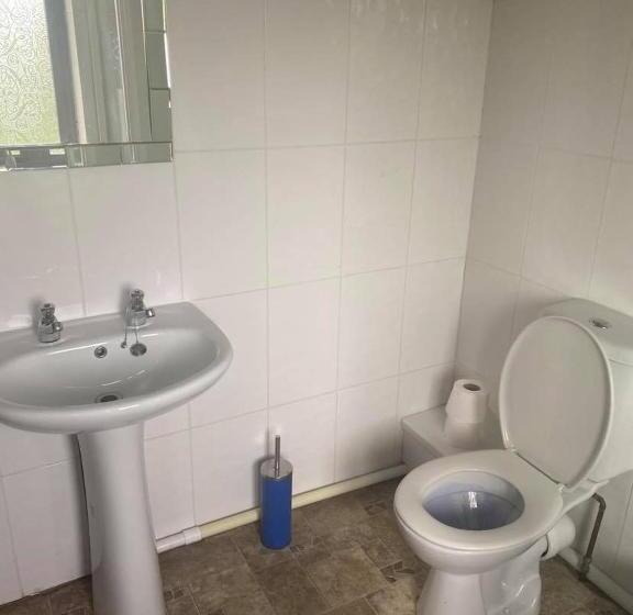 Семейный Номер, Green Bridge Inn