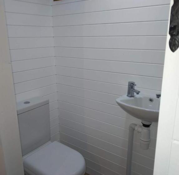 شاليه سوبيريور غرفة نوم واحدة, Green Bridge Inn