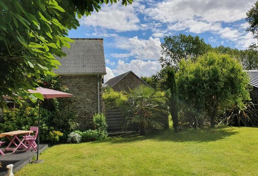 חדר סטנדרט לארבעה, La Bastide Du Moulin   Mont St Michel