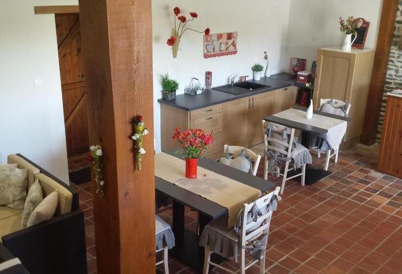 חדר סטנדרט לארבעה, La Bastide Du Moulin   Mont St Michel