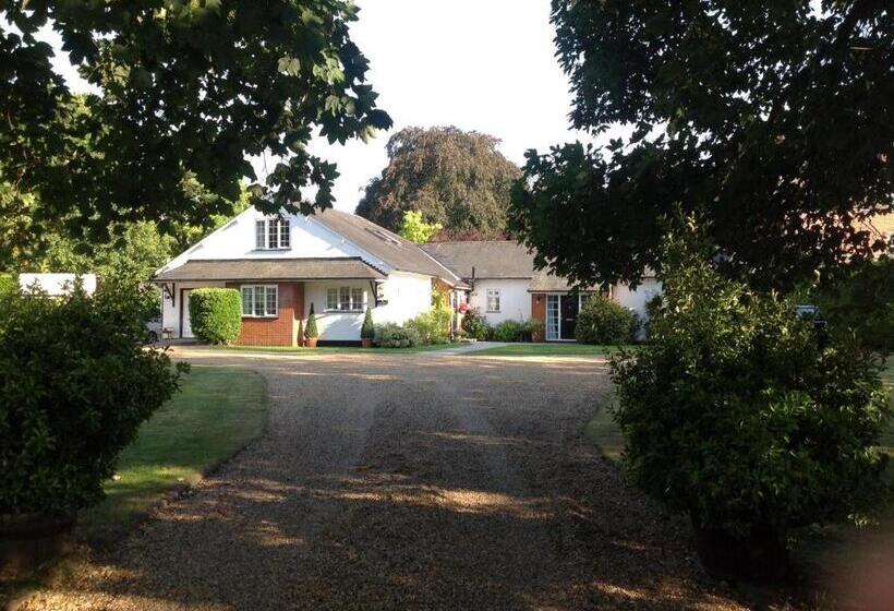 스탠다드 룸, The Coach House