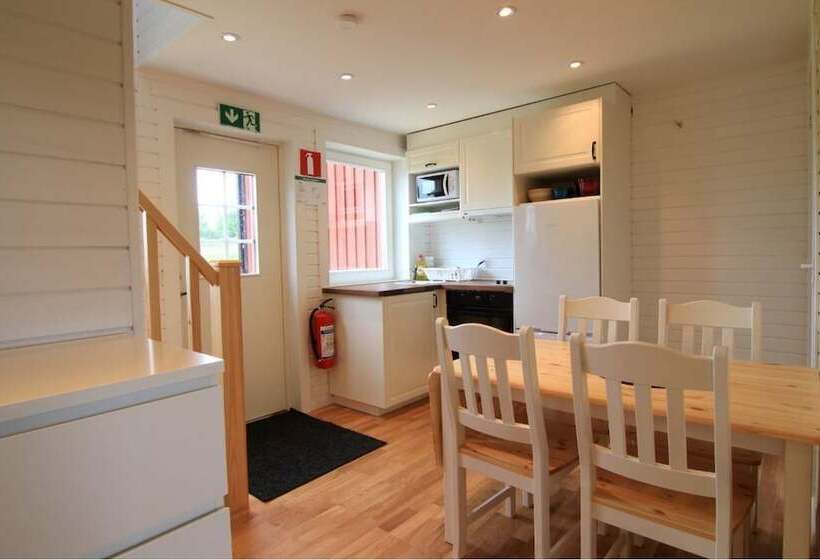 침실 2개 주택, Bergs Slussar Vandrarhem & Stugor