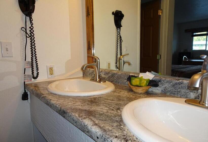 스위트 킹사이즈 침대, Eagle's Nest Motel