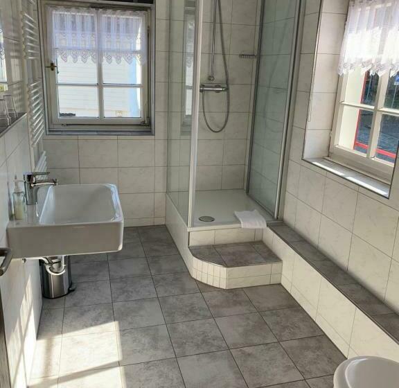 4인용 스탠다드 룸, Garni Hotel Im Fachwerkhof