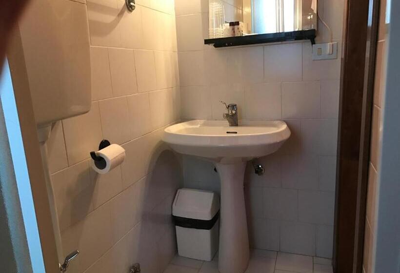 חדר משפחתי, Capriolo