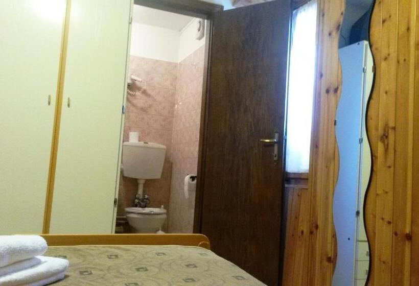 חדר בסיסי, Capriolo