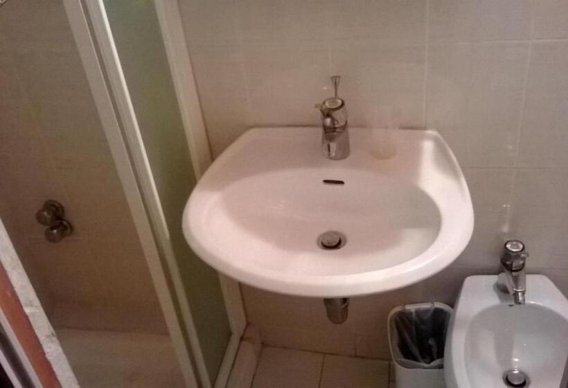 חדר בסיסי, Capriolo