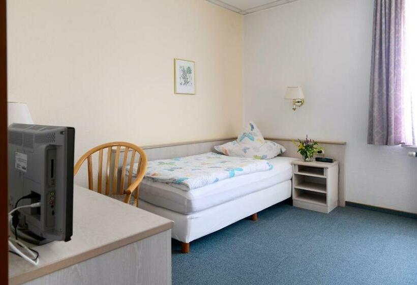 غرفة قياسية فردية, Im Kräutergarten