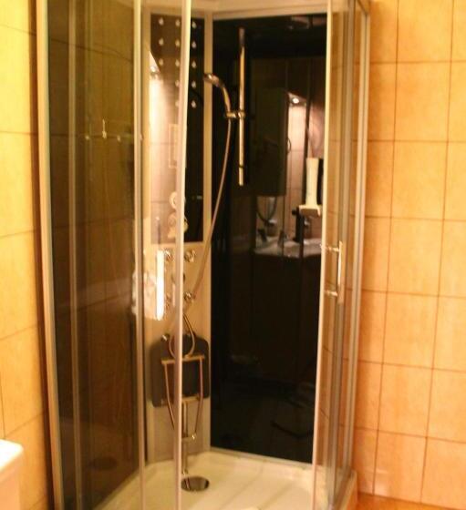 家庭间, Lachtalhaus