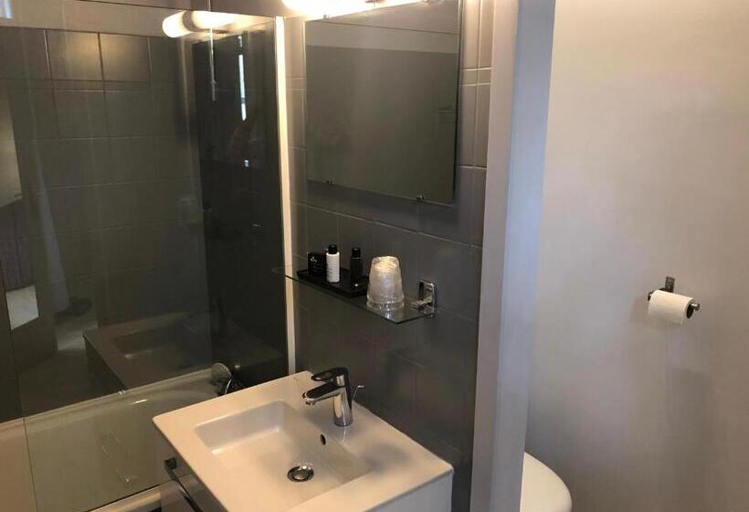 חדר סופריור, L'embellie