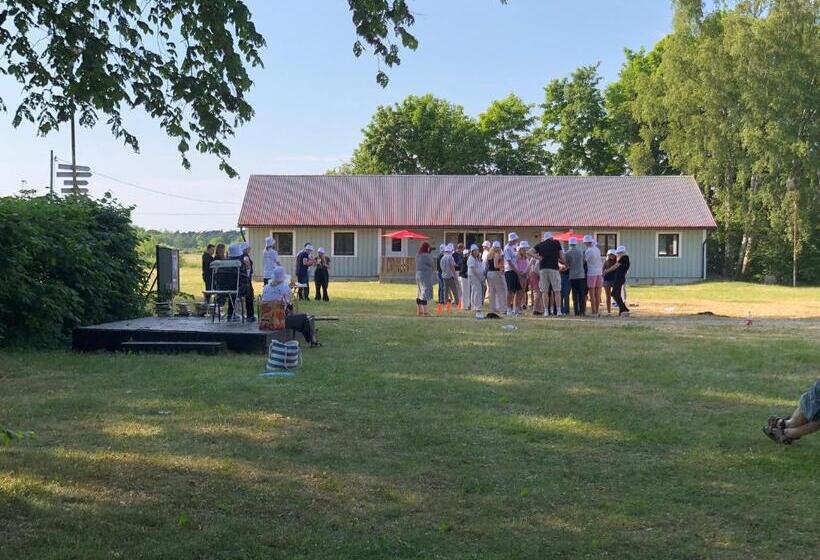 غرفة قياسية مطلّة علي الحديقة, Ekegården