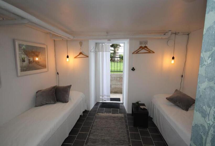 غرفة قياسية, Ekegården