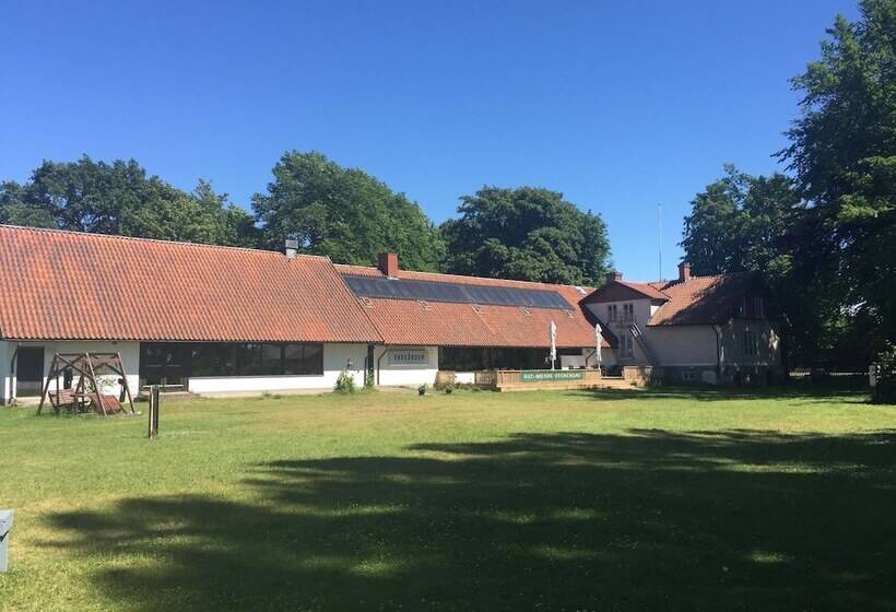 غرفة قياسية, Ekegården