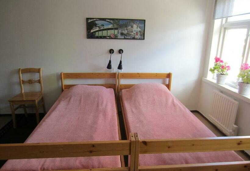 Номер Стандарт Четырехместный Совместный Санузел, Håverud Hostel