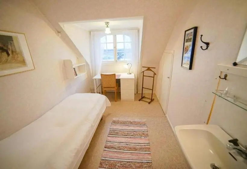 バスルーム共有のシングルスタンダード, Liljeholmen Herrgård Hostel