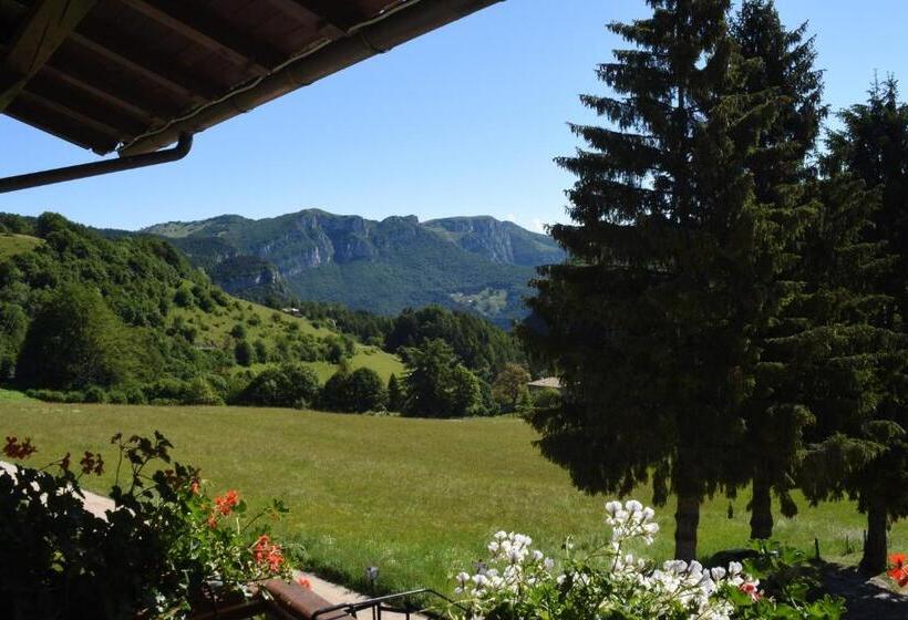 Номер Стандарт Трехместный, Rifugio Monte Baldo